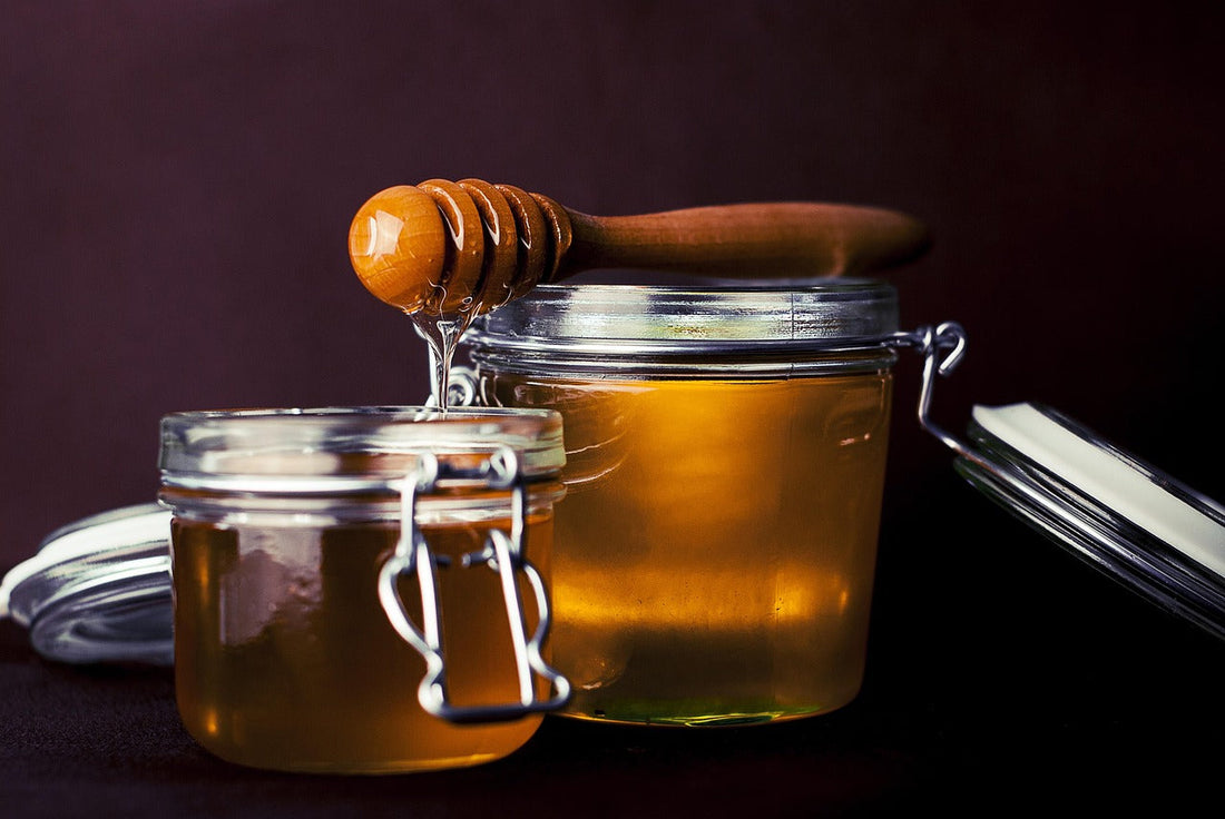 What Makes Raw Honey Different From Store-Bought
